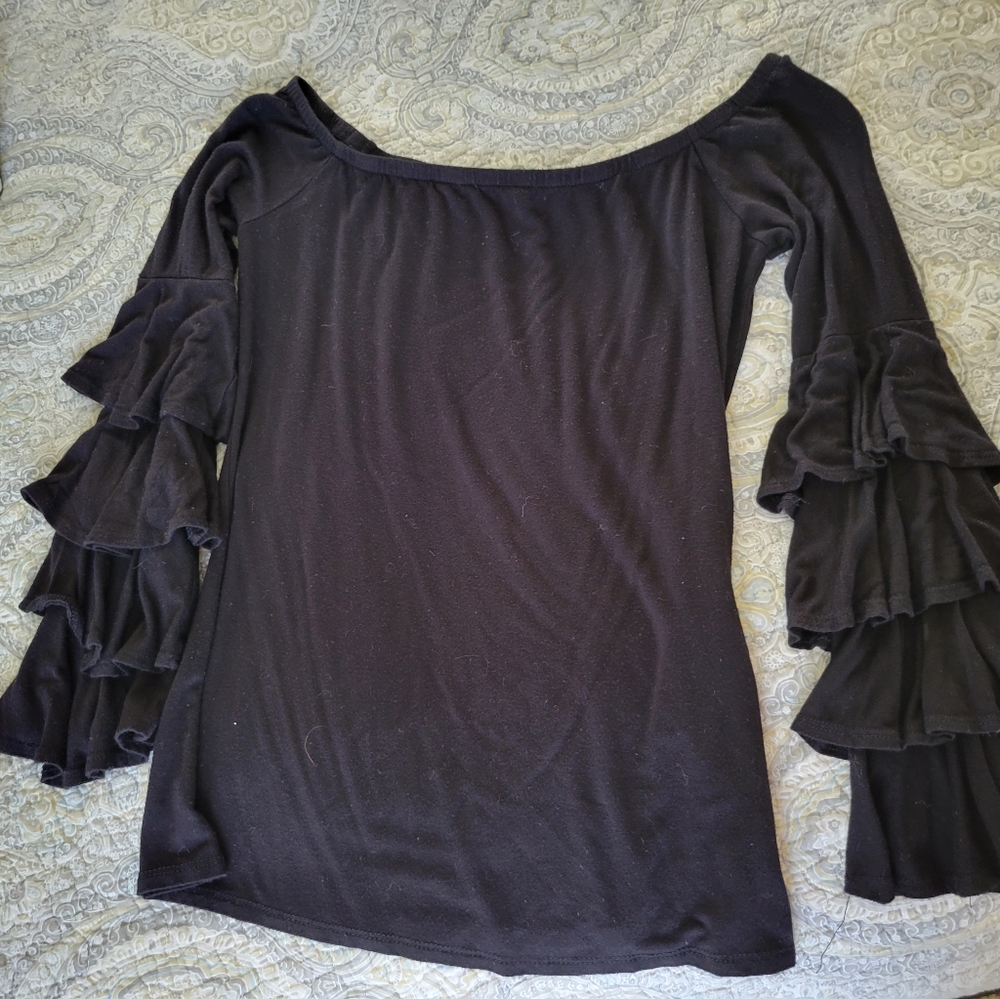 Off the shoulder shirt with flared sleeves